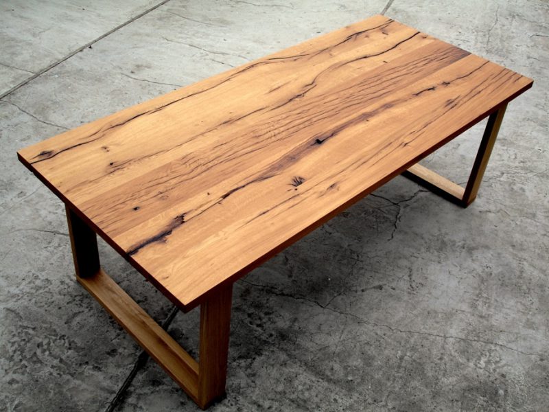 stół ze starego drewna z odzysku dąb